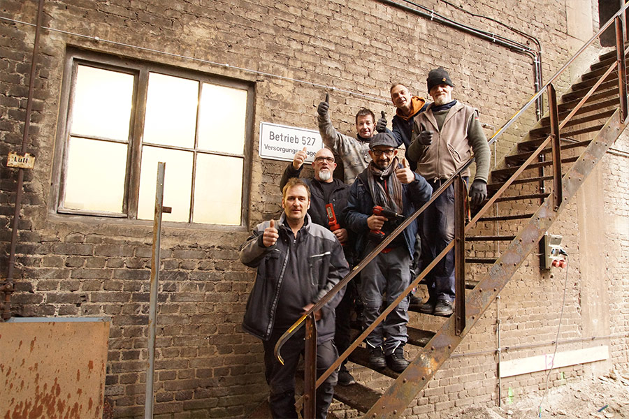 Das Team im  Weltkulturerbe in Völklingen - hier wird entrümpelt!